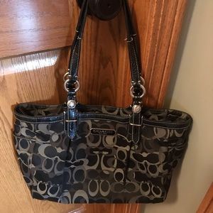 Coach black signature canvas tote bag (F15439)